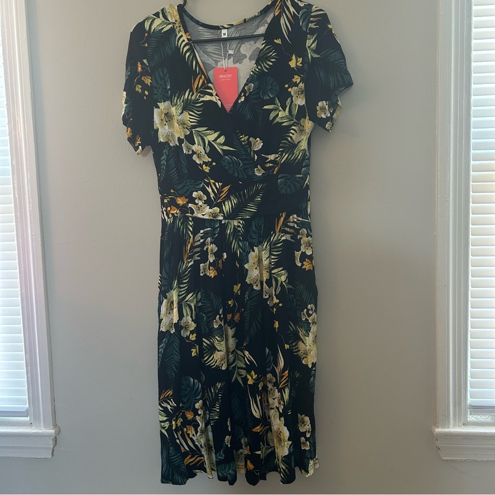 NWT Floral Black Deep V Dress with pockets
